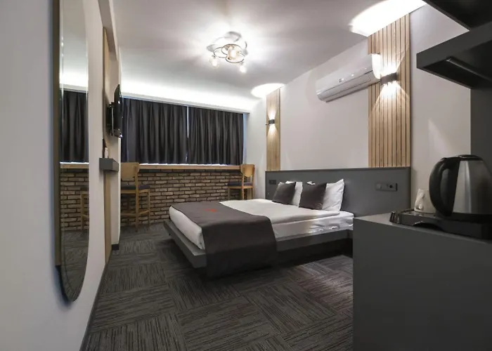 Dewy Hotel