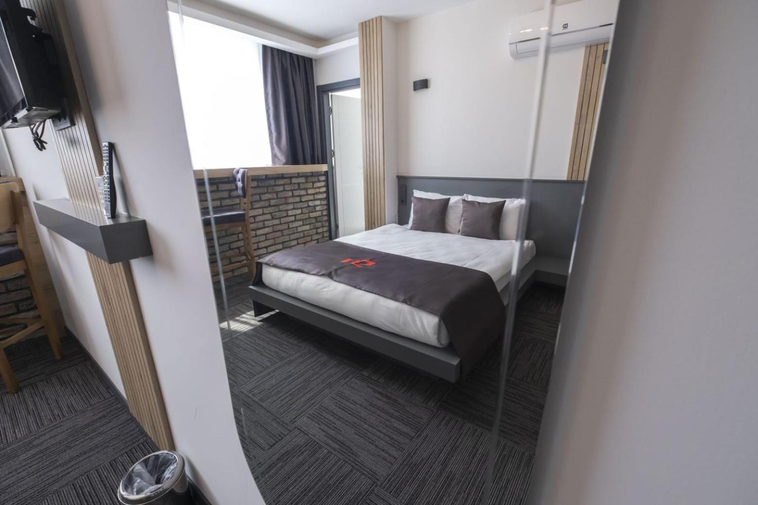 Hotel Dewy 3*